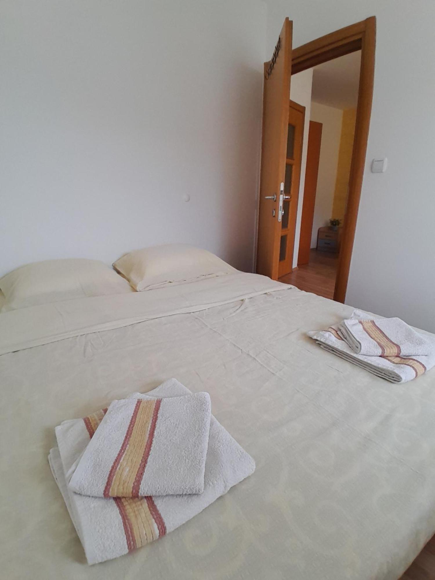 Apartman Lala Foca Exterior photo